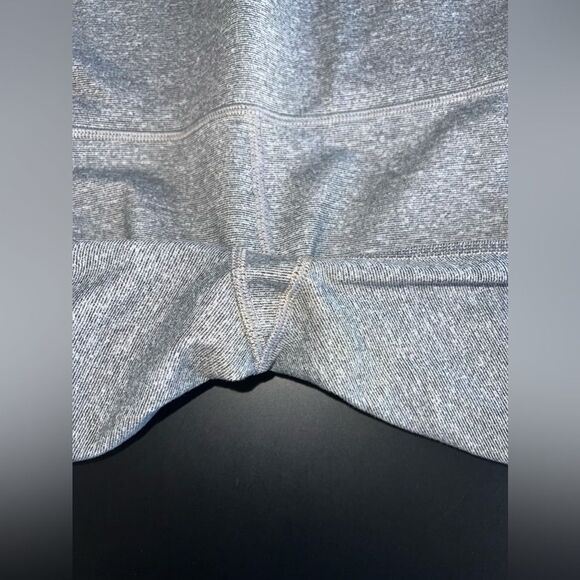 Aerie Women's Mesh Panel Cropped  Athletic Leggings Medium Gray & White NWOT - Picture 4 of 8